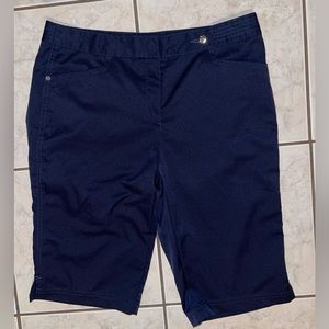 12. Callaway womens golf shorts navy blue size 4 bermuda golf shorts